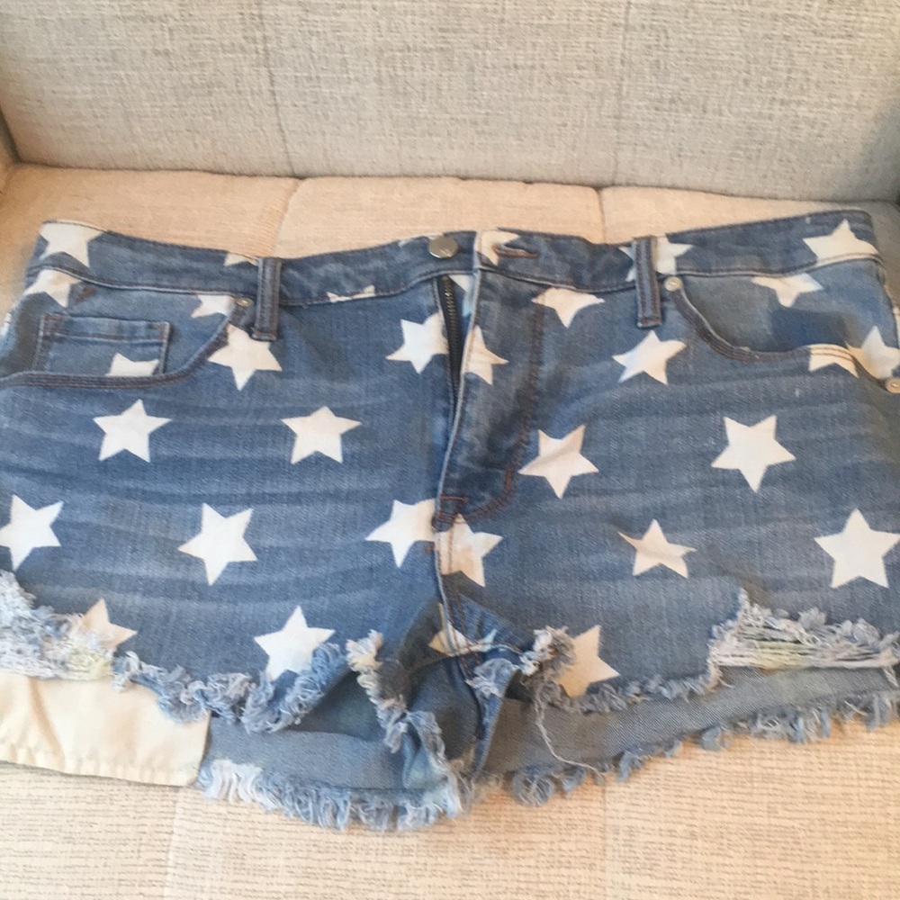 Cute star jean shorts